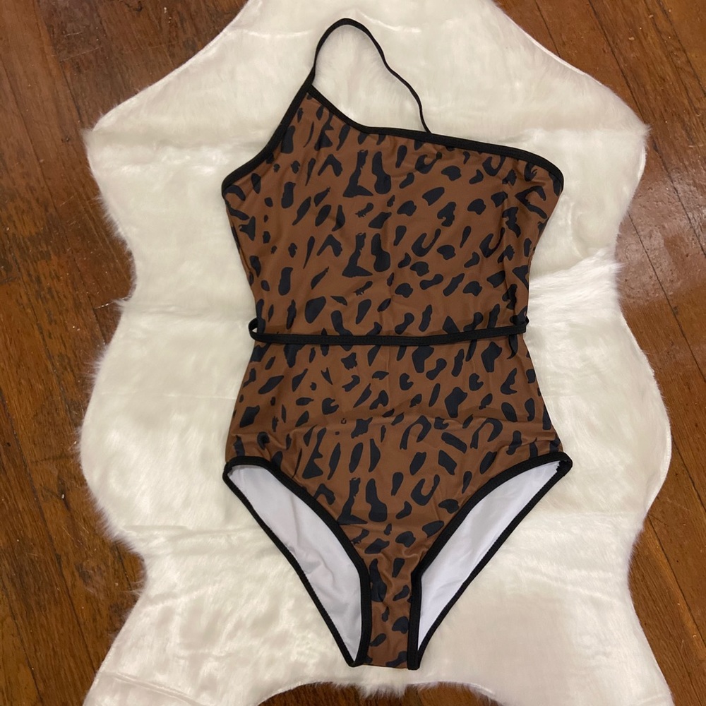 One Piece leopard print swimwear